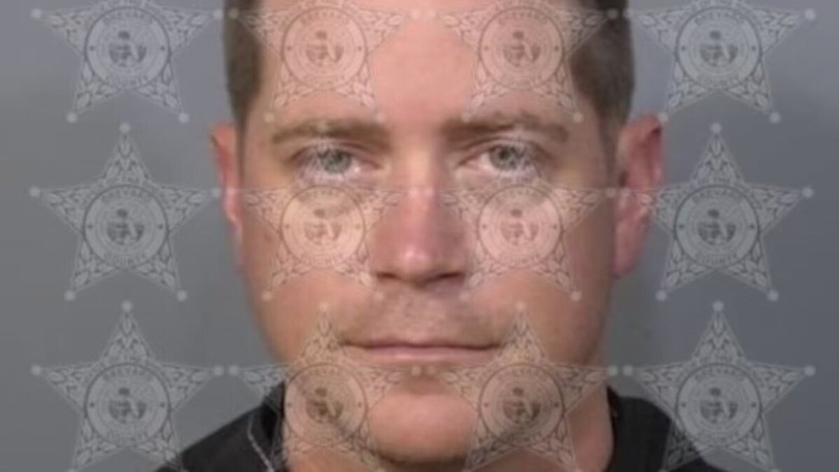 Teacher Arrested for Indecent Exposure After Standing Naked in Home Doorway