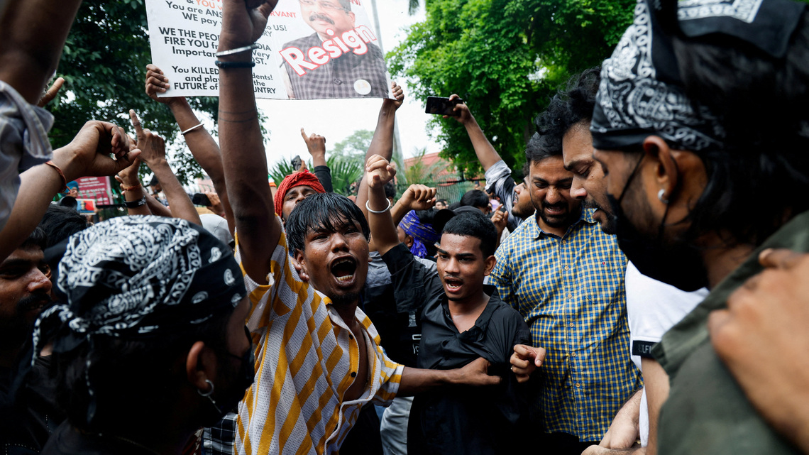 India youth protesters agree to end protests after talks with government 