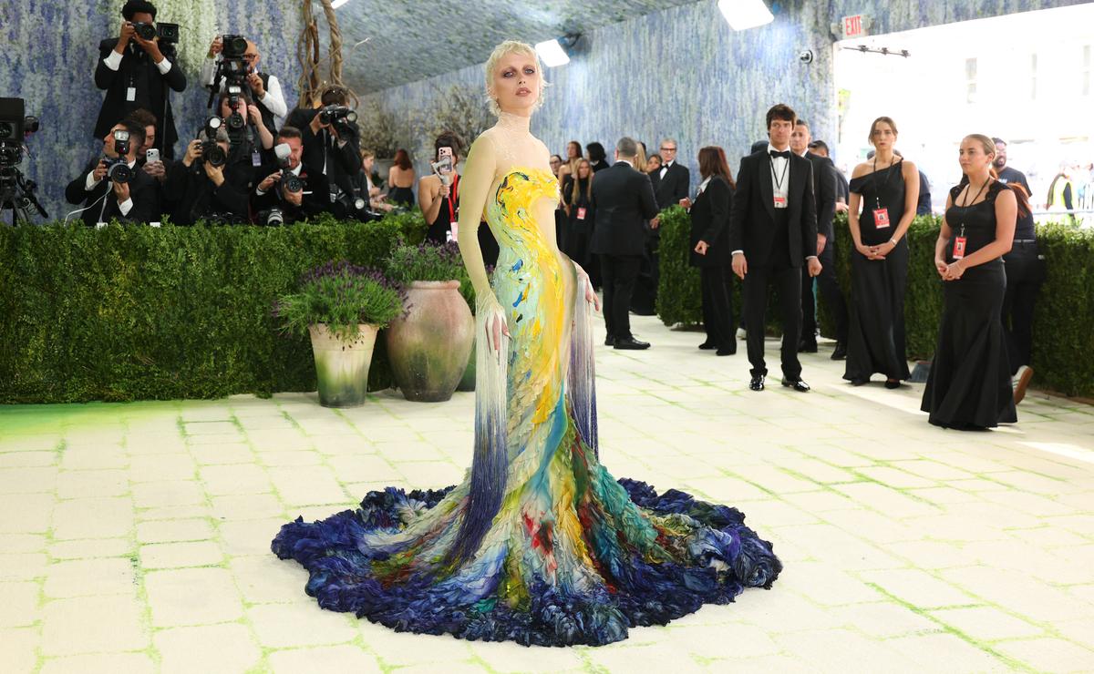  US influencer Emma Chamberlain arrives for the 2026 Met Gala celebrating “Costume Art” at the Metropolitan Museum of Art on May 4, 2026, in New York. (Photo by ANGELA WEISS / AFP via Getty Images) 