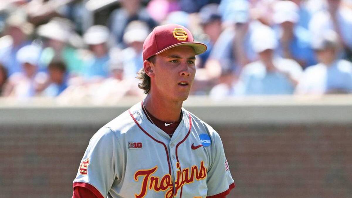  Jun 5, 2026; Chapel Hill, NC, USA; USC Trojans pitcher Mason Edwards (30) reacts during the first inning after striking out the North Carolina Tar Heels at Boshamer Stadium. Mandatory Credit: Zachary Taft-Imagn Images | Zachary Taft-Imagn Images 