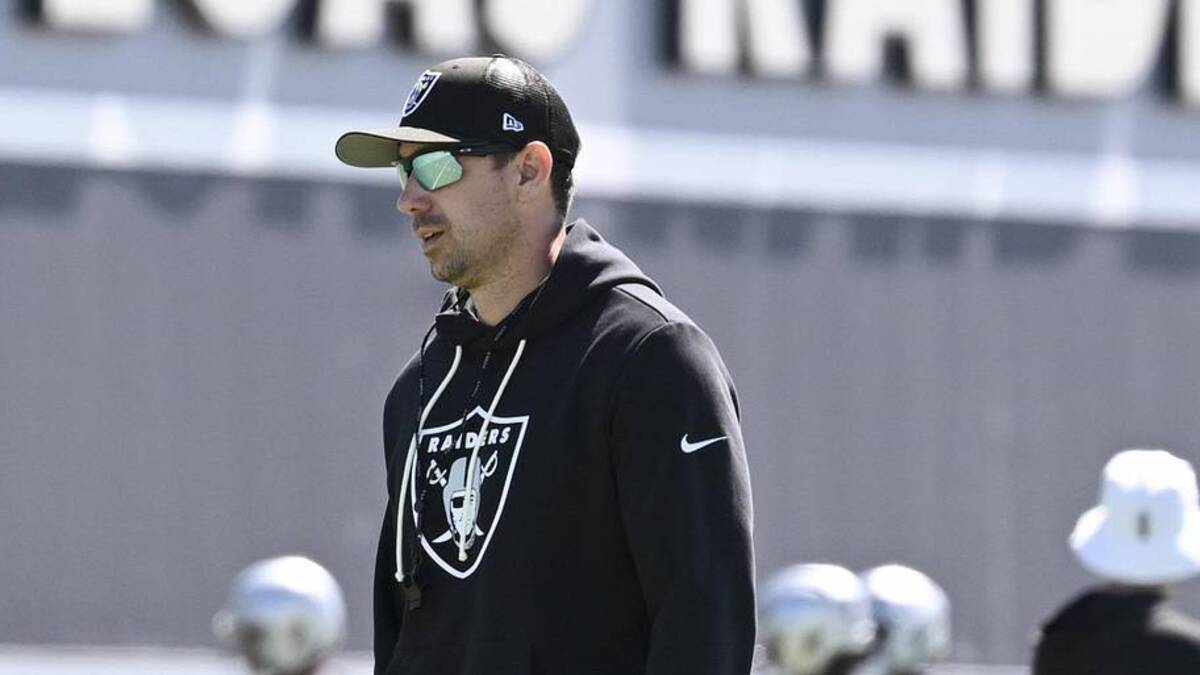  May 28, 2026; Henderson, NV, USA; Las Vegas Raiders head coach Klint Kubiak looks on during organized team activities at Intermountain Health Performance Center. Mandatory Credit: Candice Ward-Imagn Images | Candice Ward-Imagn Images 