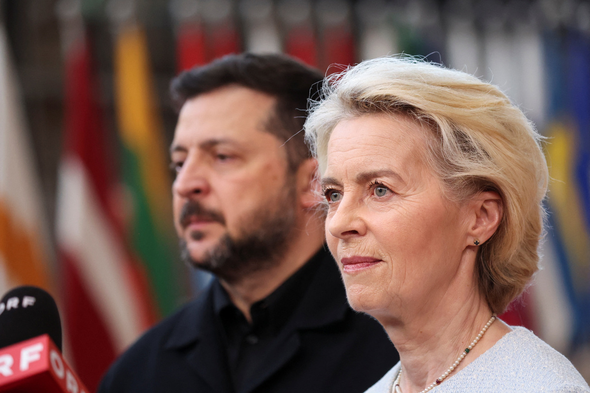 Ukrainian President Volodymyr Zelenskiy and European Commission President Ursula von der Leyen meet with the media on the day of a European Union leaders' summit in Brussels, Belgium, June 18, 2026. REUTERS/Laia Ros