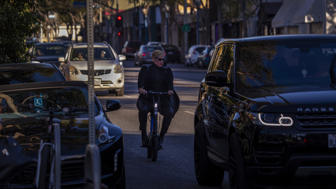 The biggest donor in LA mayor's race runs a hedge fund - and wants more bike lanes 