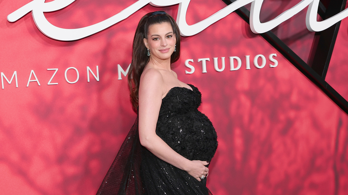Anne Hathaway Called This Body Oil a 'Game-Changer' for Her Pregnancy