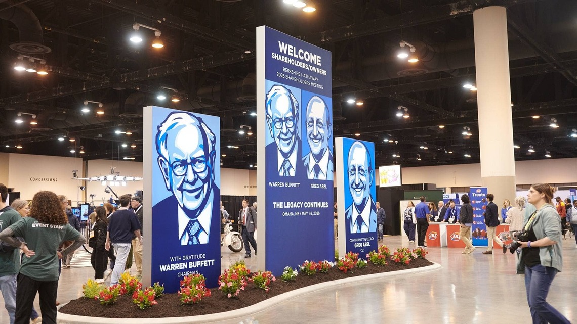 Berkshire's $400B cash pile is now a serious defensive weapon 
