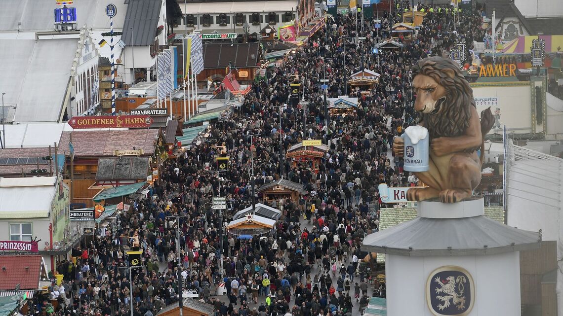 Boozy yes, boisterous no: Munich brews up slew of Oktoberfest rules