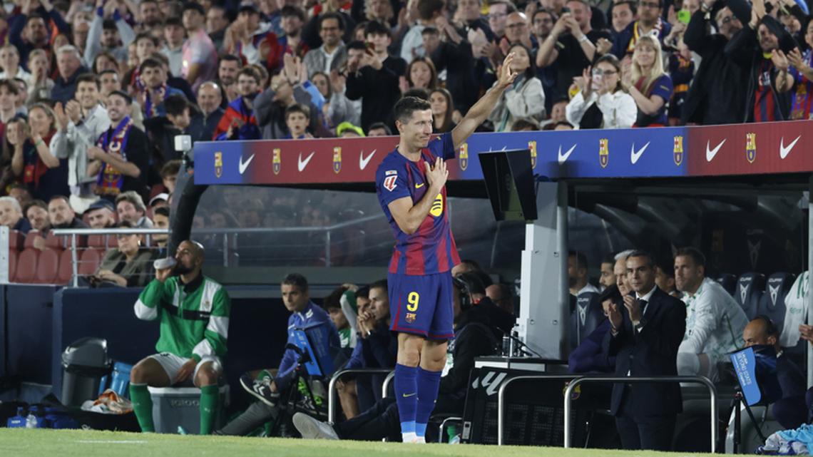 Barcelona gana todos sus juegos en casa en la despedida de Lewandowski 