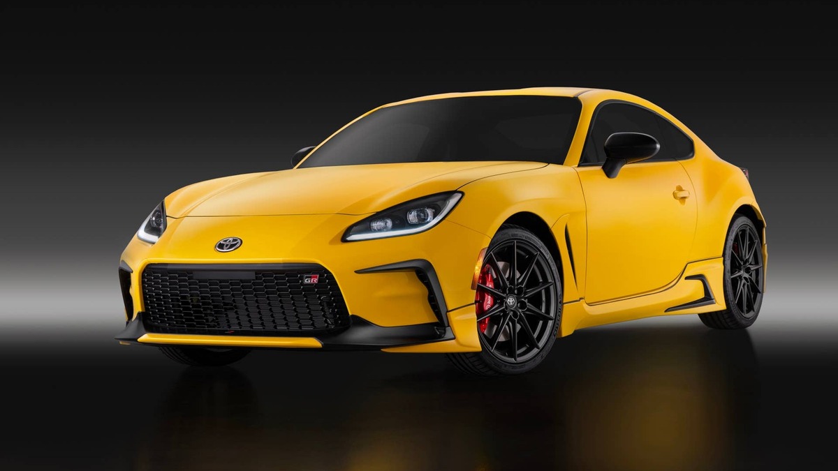 We Compared the 2026 Toyota GR86 and Subaru WRX. One Comes Out Ahead