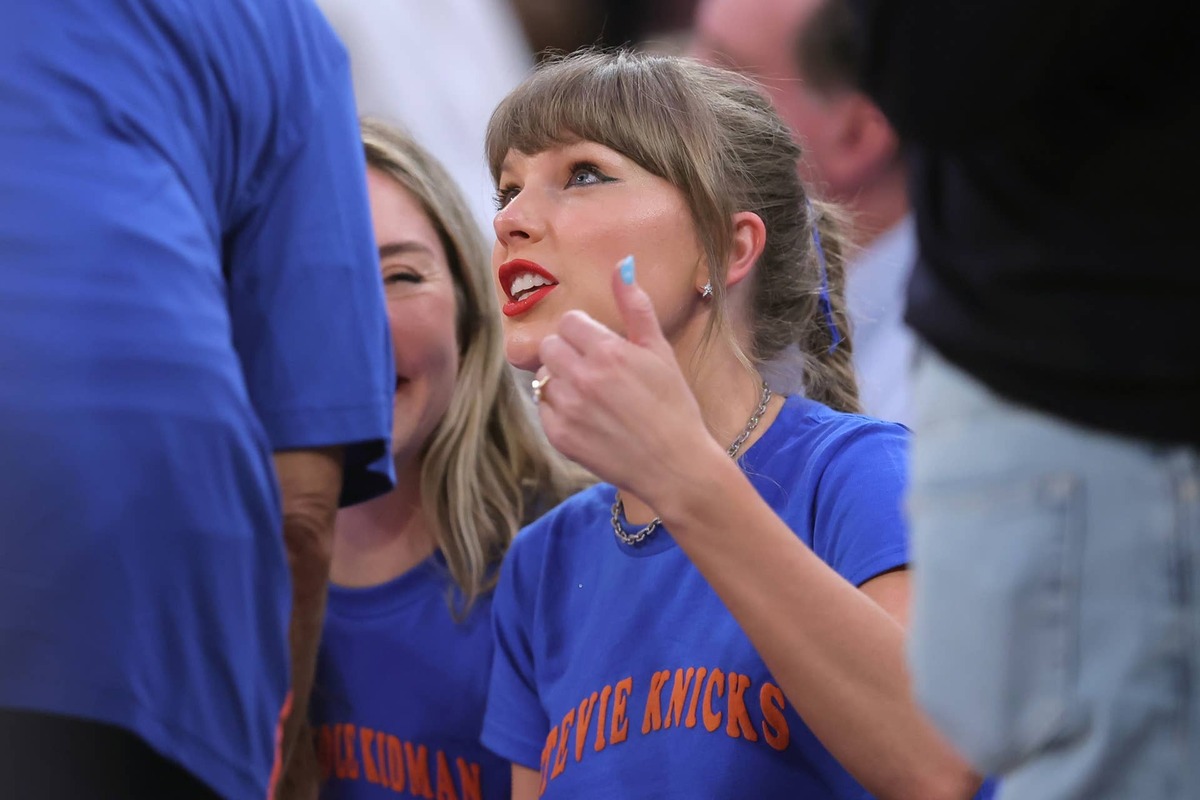  Jun 10, 2026; New York, New York, USA; Taylor Swift attends in the second quarter between the New York Knicks and the San Antonio Spurs during game four of the 2026 NBA Finals at Madison Square Garden. Mandatory Credit: Brad Penner-Imagn Images 