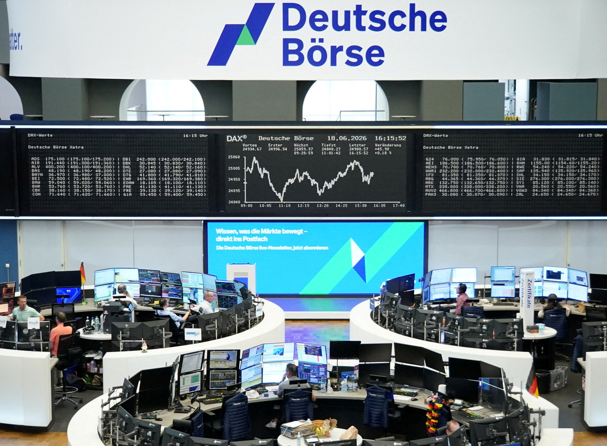 FILE PHOTO: The German share price index DAX graph is pictured at the stock exchange in Frankfurt, Germany, June 18, 2026.  REUTERS/staff/File Photo