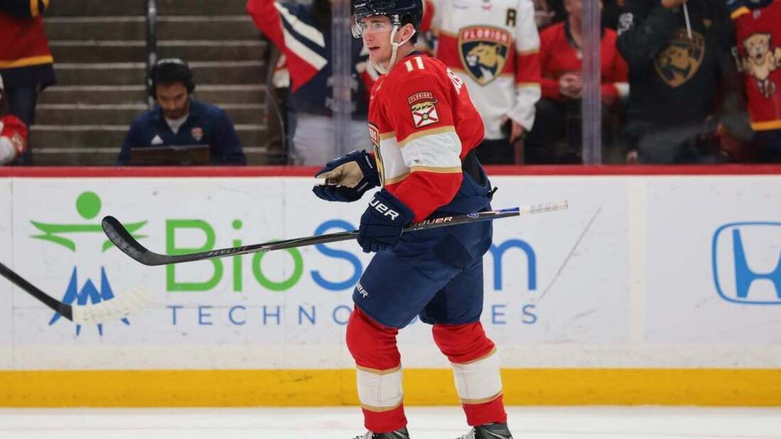 Kraken acquire F Mackie Samoskevich from Panthers for 2 draft picks 