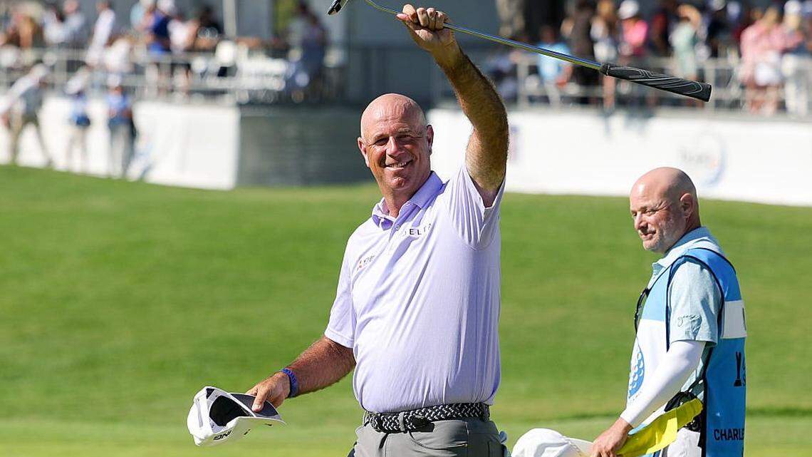 Stewart Cink closes out win at Hoag Classic to continue hot streak