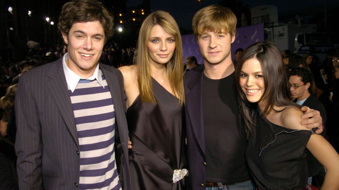 Adam Brody Reveals If He Believes Seth & Summer Are Still Together 