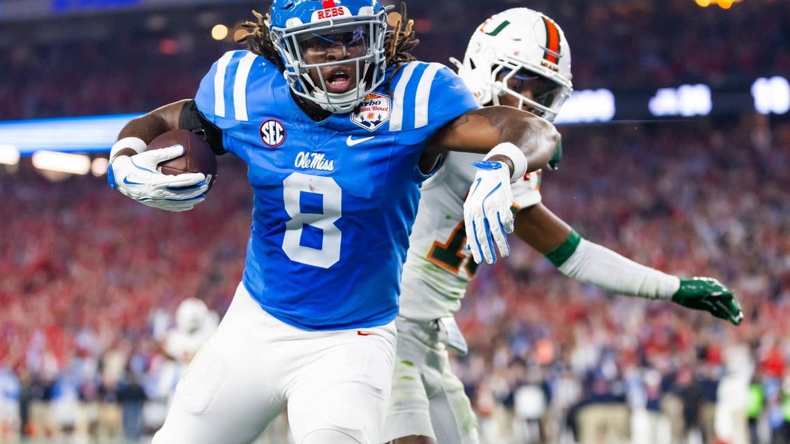College Football's Fifth-Year Transfer Tracker: Dae'Quan Wright, Zxavian Harris Headline Impact Late Additions 