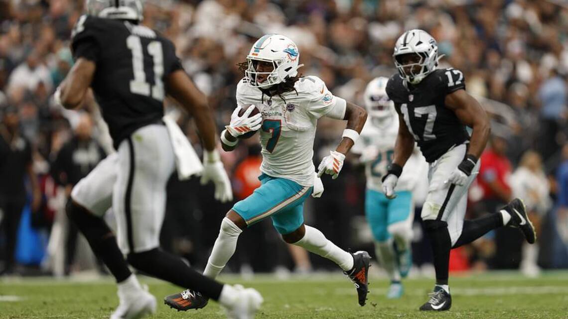 The Dolphins Rookie Power Rankings After Week 1: Douglas, Rodriguez Shine
