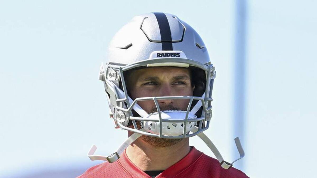  May 20, 2026; Henderson, NV, USA; Las Vegas Raiders quarterback Kirk Cousins (8) warms up during organized team activities at Intermountain Health Performance Center. Mandatory Credit: Candice Ward-Imagn Images | Candice Ward-Imagn Images 