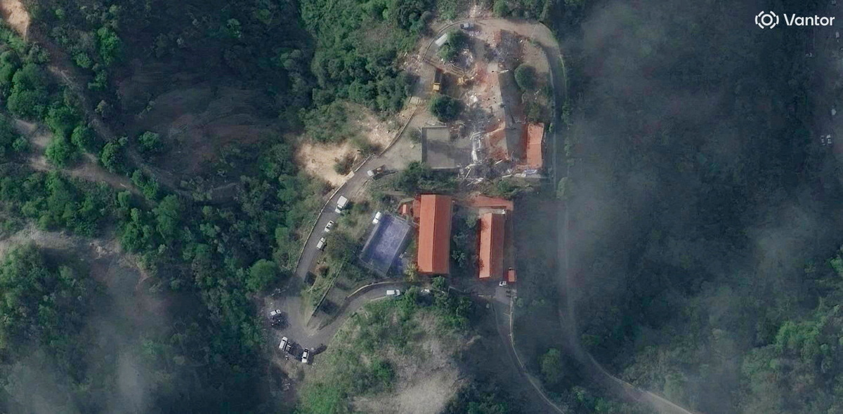 A satellite image from Vantor shows the damaged Hotel Santuario La Llanada, a state-run holding facility for deportees, on a hilltop in La Guaira, Venezuela, on Friday, June 26, 2026. Many of the 146 Venezuelans deported from the United States were at this facility the day the earthquakes struck and are now feared dead. (Satellite image ©2026 Vantor Technologies via The New York Times) - NO SALES, FOR EDITORIAL USE ONLY WITH NYT STORY VENEZ QUAKES DEPORTEES BY LUIS FERRE-SADURNI AND PATRICIA SULBARAN FOR JULY 1, 2026. ALL OTHER USE PROHIBITED, VANTOR WATERMARK MUST NOT BE CROPPED OUT -