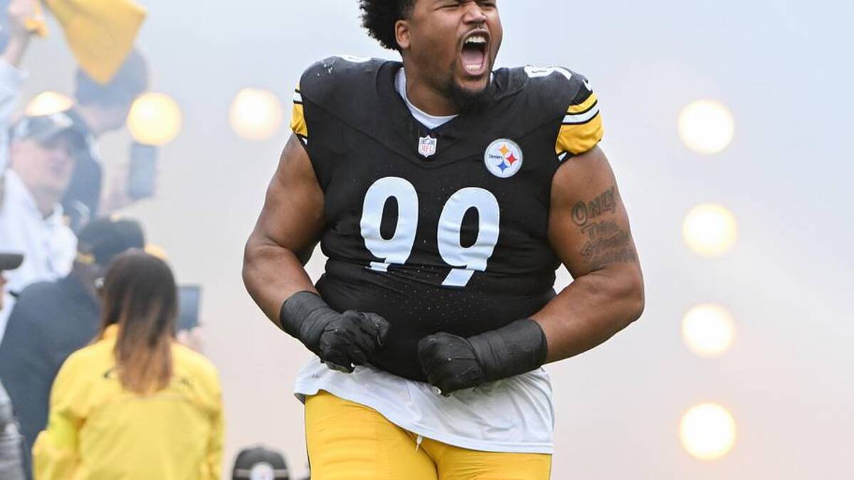 Oct 12, 2025; Pittsburgh, Pennsylvania, USA; Pittsburgh Steelers defensive tackle Derrick Harmon (99) takes the field for a game against the Cleveland Browns at Acrisure Stadium. Mandatory Credit: Barry Reeger-Imagn Images | Barry Reeger-Imagn Images 