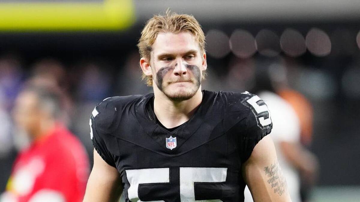  Dec 28, 2025; Paradise, Nevada, USA; Las Vegas Raiders linebacker Cody Lindenberg (55) exits the field after the game against the New York Giants at Allegiant Stadium. Mandatory Credit: Stephen R. Sylvanie-Imagn Images | Stephen R. Sylvanie-Imagn Images 