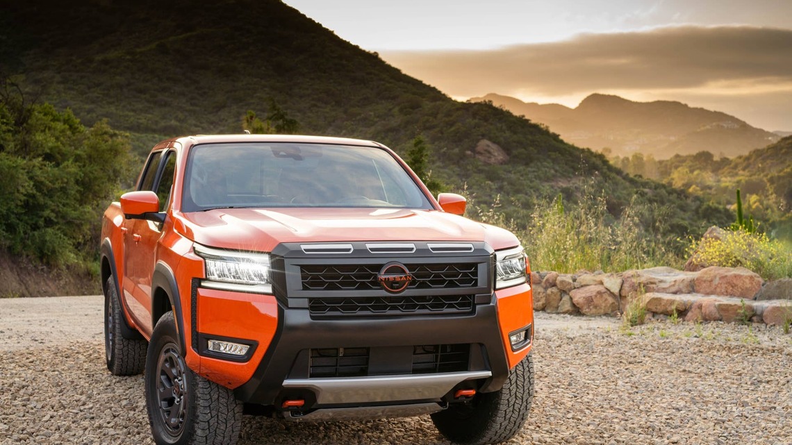 Nissan Frontier's V6 Is Giving Toyota Tacoma Fans Second Thoughts 