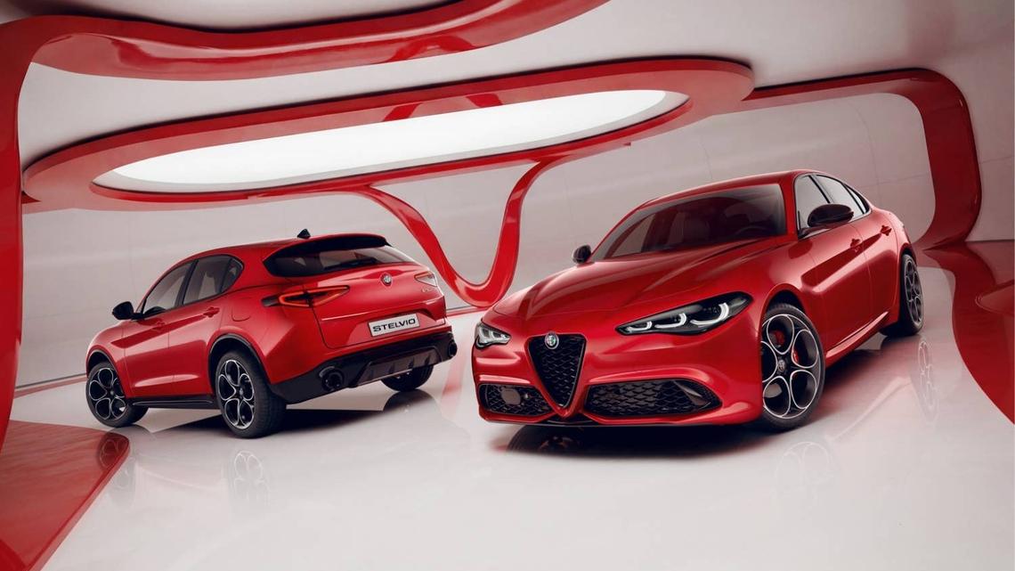 Alfa Romeo Giulia and Stelvio Get a 'Carbon' Package With Barely Any Carbon 