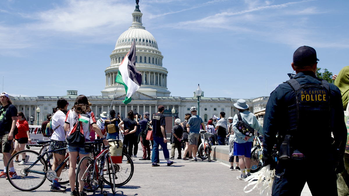 National This week: Reconciliation bill rewrites underway By Niels Lesniewski, CQ-Roll Call The Tribune Content Agency Updated May 18, 2026 9:35 AM Highway bill revs up