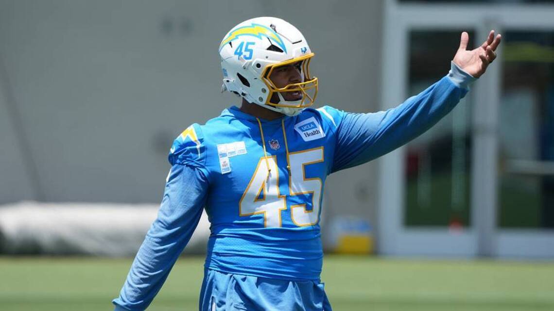 Bears, Ravens and Texans Paid Young Stars, Chargers Stall on Tuli Tuipulotu