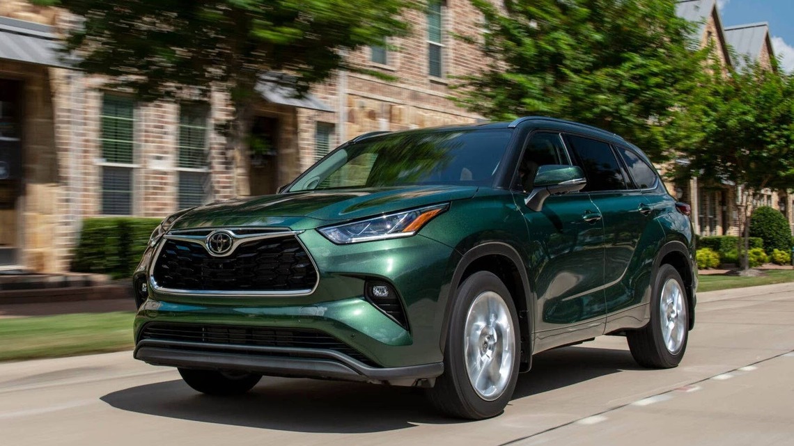 Toyota Drops Hot Highlander Lease Deals for October 