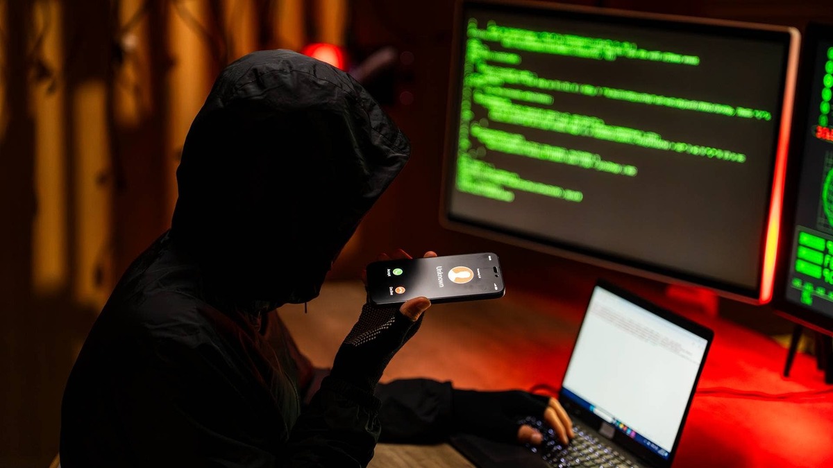  Scammers mix phishing, fake investigators, and investment fraud into long-term schemes that stole over $7.9 billion from victims in 2025. 