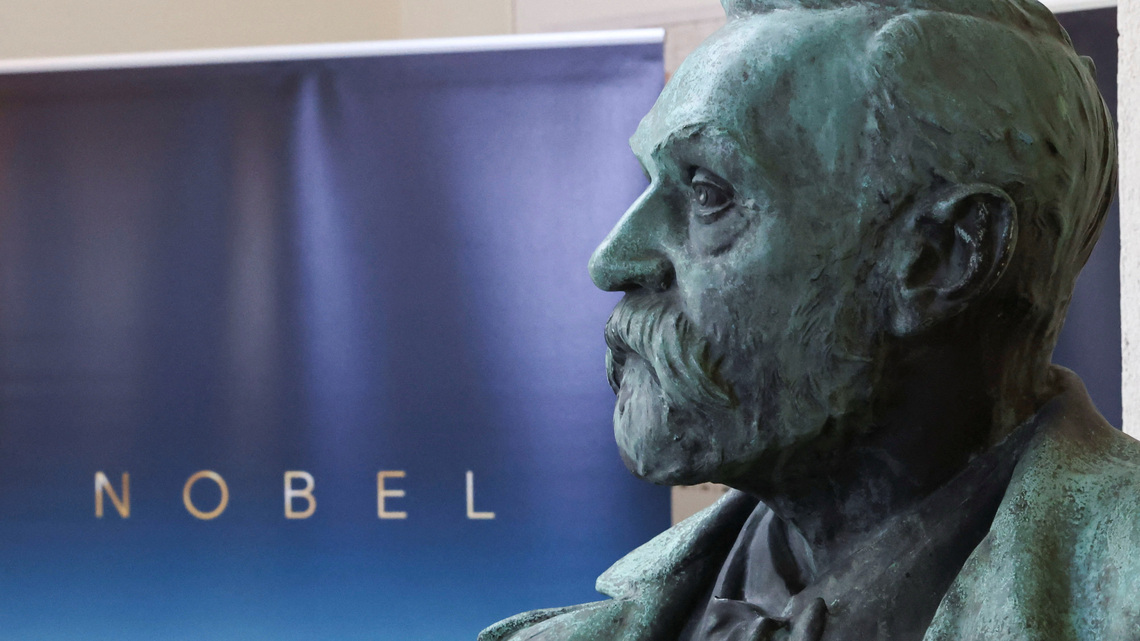 US and German scientists win Nobel medicine prize for work on light and brain 