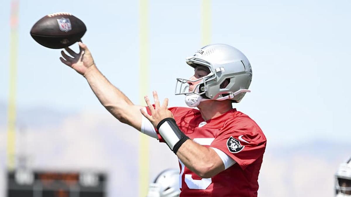  May 2, 2026; Henderson, NV, USA; Las Vegas Raiders quarterback Fernando Mendoza (15) runs through a drill during a Rookie Minicamp at Intermountain Health Performance Center. Mandatory Credit: Candice Ward-Imagn Images | Candice Ward-Imagn Images 