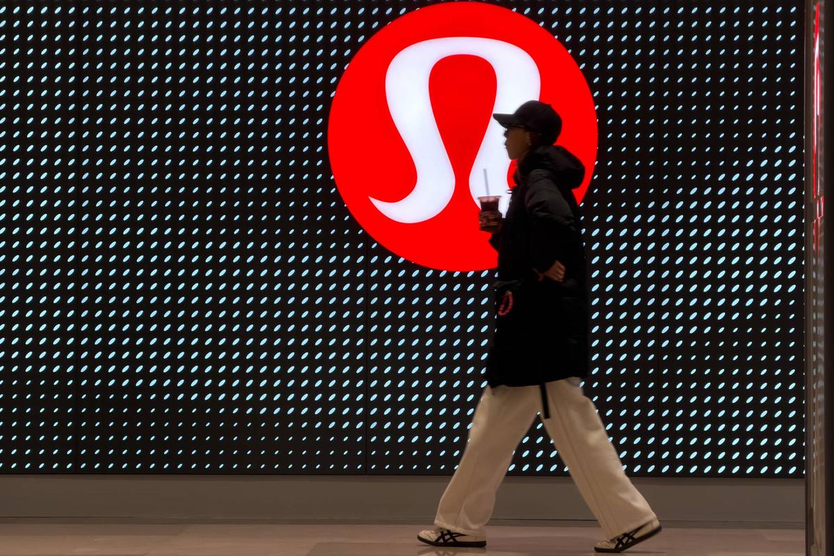  Lululemon stock has bounced roughly 8% off its 52-week low as the founder feud cools and a closely watched earnings print approaches. 