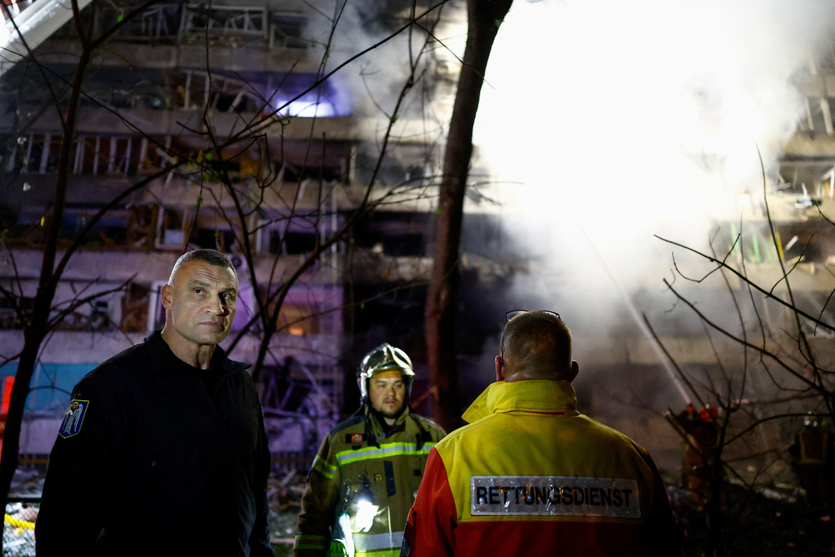 Russian strike on Kyiv residential building kills two, injures at least ...