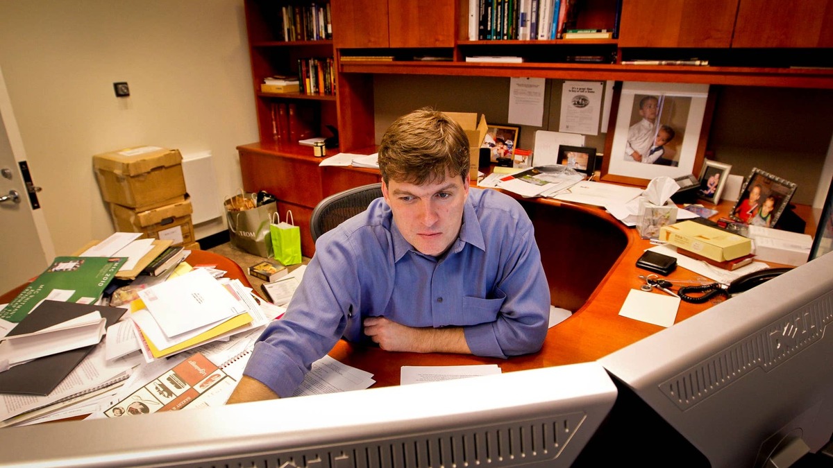 Michael Burry's newest short reveals what really worries him about AI