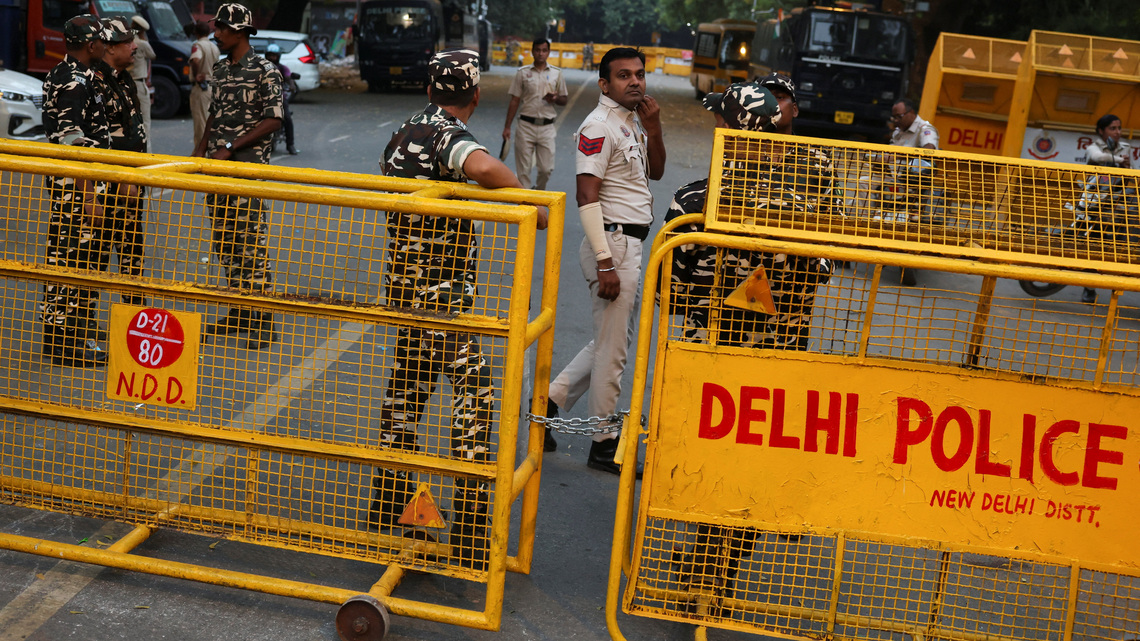 India detains thousands, locks down Delhi to foil election chief protest 