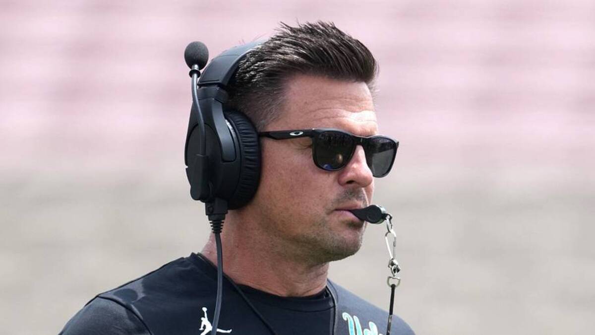  May 2, 2026; Pasadena, CA, USA; UCLA Bruins coach Bob Chesney reacts during the spring game at Rose Bowl. Mandatory Credit: Kirby Lee-Imagn Images | Kirby Lee-Imagn Images 