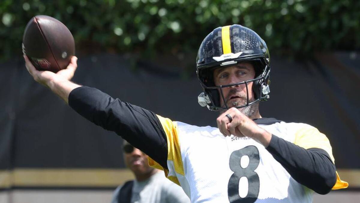  May 28, 2026; Pittsburgh, PA, USA; Pittsburgh Steelers quarterback Aaron Rodgers (8) participates in OTA drills at the UPMC Rooney Sports Complex. Mandatory Credit: Charles LeClaire-Imagn Images | Charles LeClaire-Imagn Images 