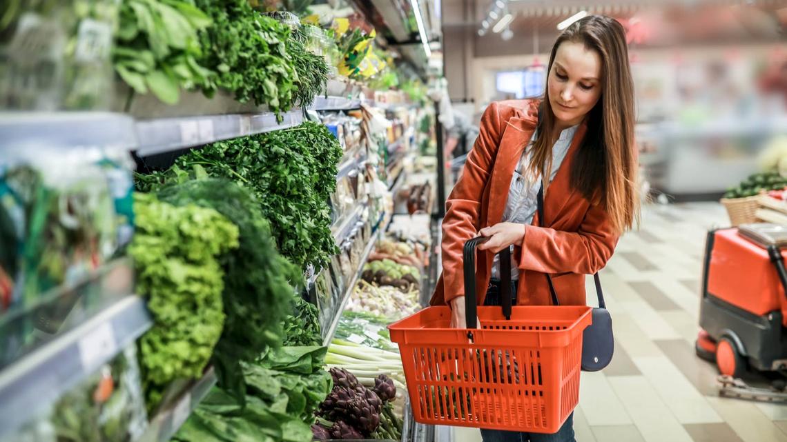 Albertsons dip in fresh produce sales sparks concern 