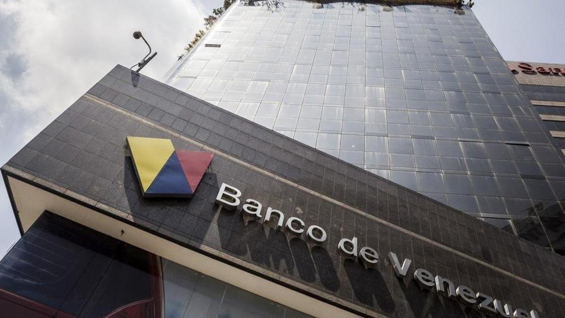 U.S. eases sanctions on Venezuelan banks
