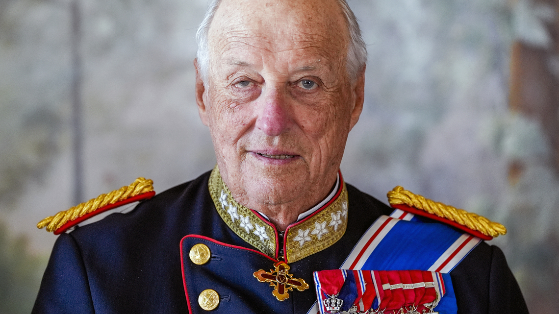 New king of Norway pays emotional tribute to late father in first speech 