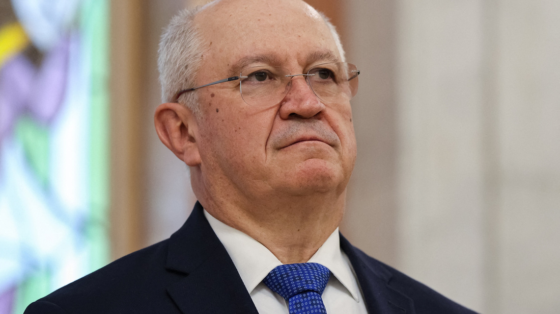 Moldova's Prime Minister Munteanu steps down 