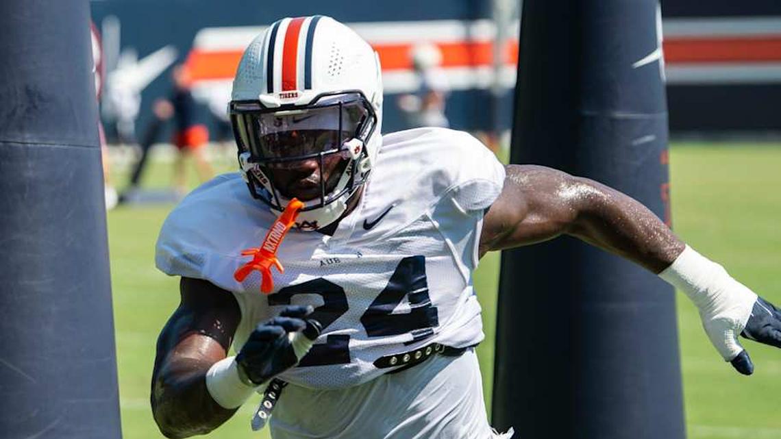  Auburn Tigers buck Keyron Crawford (24) runs drills during practice at Woltosz Football Performance Center in Auburn, Ala. on Tuesday, Aug. 19, 2025. | Jake Crandall/ Advertiser / USA TODAY NETWORK via Imagn Images 