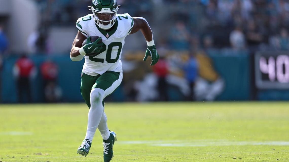 Jets reportedly sign RB Hall to 3-year, $45.75M extension