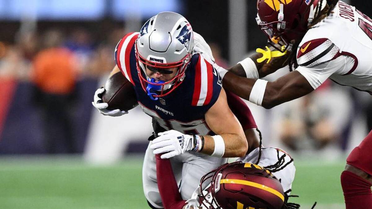  Aug 8, 2025; Foxborough, Massachusetts, USA; Washington Commanders safety Tyler Owens (40) tackles New England Patriots wide receiver Efton Chism III (86) during the second half at Gillette Stadium. Mandatory Credit: Brian Fluharty-Imagn Images | Brian Fluharty-Imagn Images 