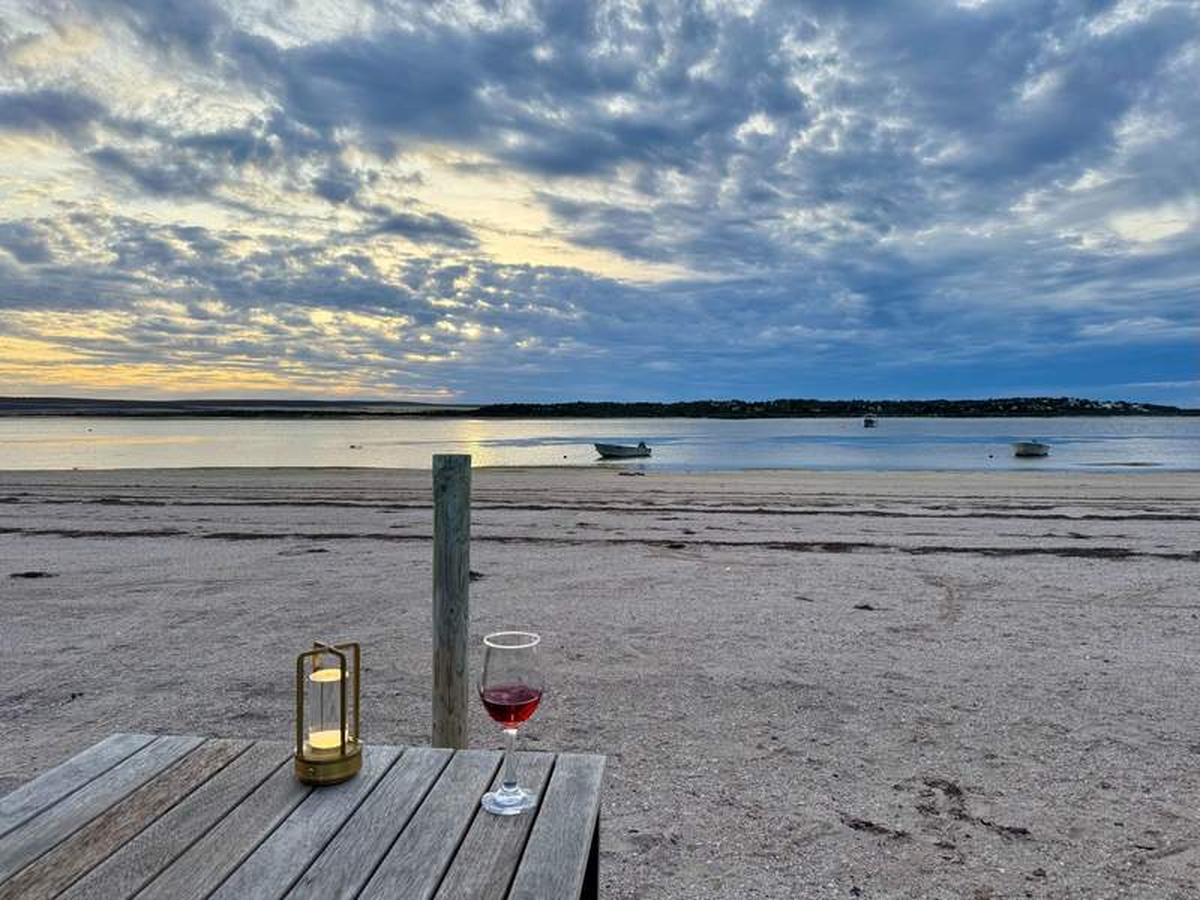  The endless beach views in the Eyre Peninsula. Photo credit: Kathryn Anderson 