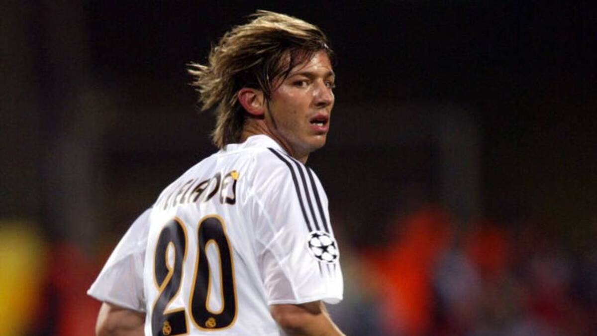  Albert Celades was one of Florentino Pérez's first signings. | Nigel French - PA Images via Getty Images 