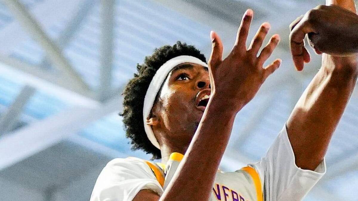  Montverde Academy Eagles forward Joe Philon (1) shoots the ball as Gillion Academy Lions center Marcis Ponder (11) guards him during the second quarter of a City of Palms Classic Signature Series game at Suncoast Credit Union Arena in Fort Myers, Fla., on Friday, Dec. 19, 2025. | Jonah Hinebaugh/Naples Daily News/USA Today Network-Florida / USA TODAY NETWORK via Imagn Images 