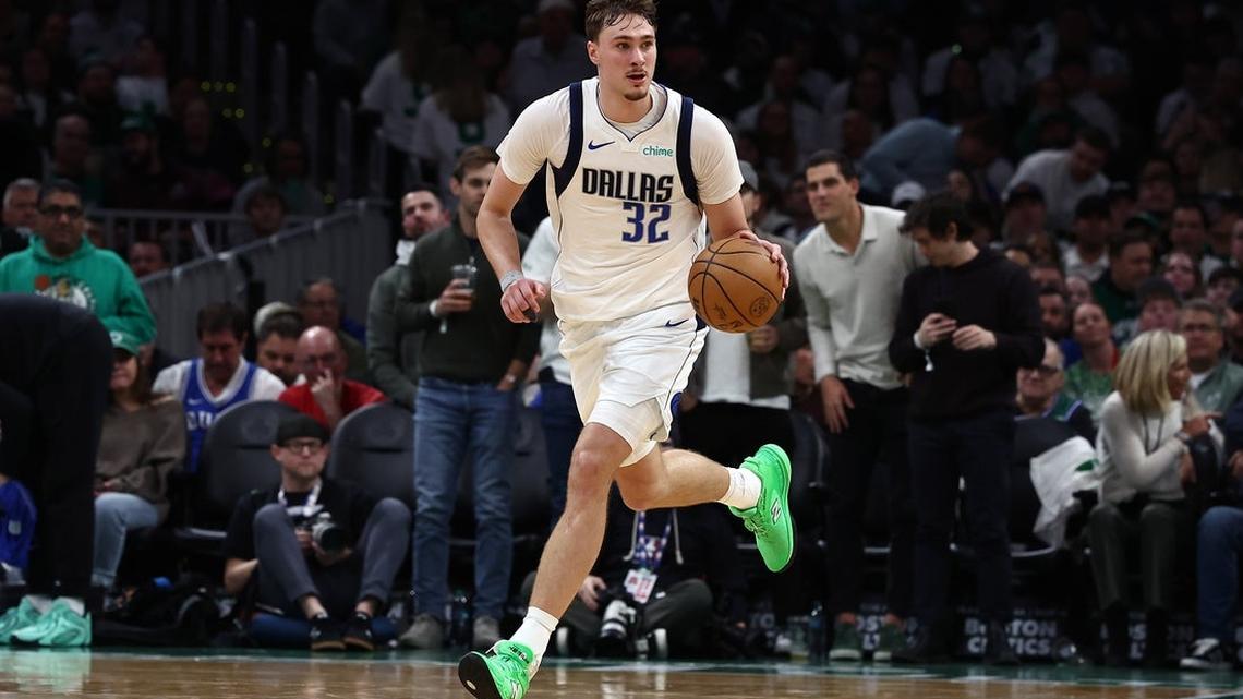 Mavericks aim to end losing streak, as they take on Raptors 