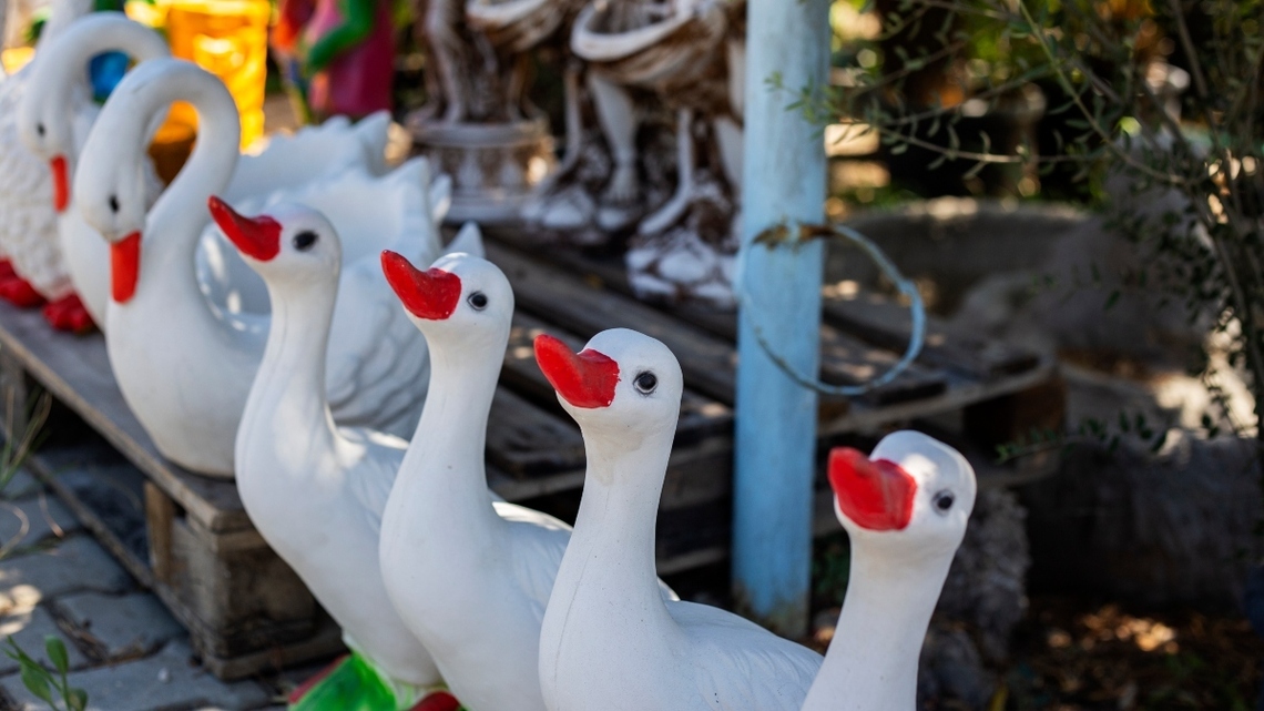 Have You Seen the Porch Goose Trend? There's Even a Dolly Tribute!