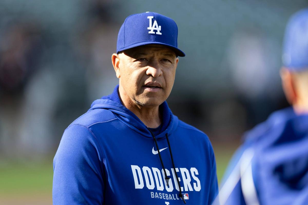  Dave Roberts' cautious deployment strategy could preserve Shohei Ohtani's long-term fantasy baseball pitching value. © D. Ross Cameron-Imagn Images
